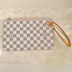 Louis Vuitton Pouch - Damier Azul (rose ballerine) *FREE SHIP*